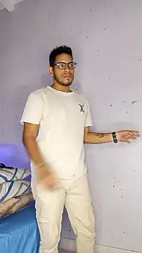 Snapshot of ETHAN_DRAVEN chatting on October 2025 07:00:01 PM ETHAN DRAVEN online show from October 2025 07:00:01 PM