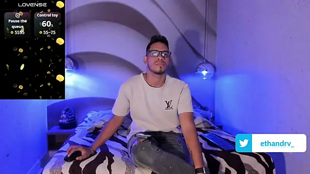 Snapshot of ETHAN_DRAVEN chatting on October 2025 07:14:02 PM ETHAN DRAVEN online show from October 2025 07:14:02 PM