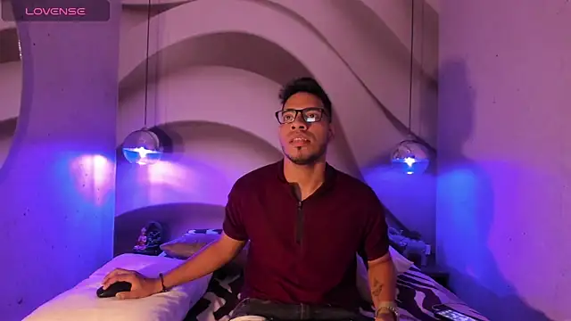 Snapshot of ETHAN_DRAVEN chatting on October 2025 07:36:02 PM ETHAN DRAVEN online show from October 2025 07:36:02 PM