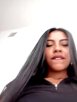 Snapshot of Devil_AliceXo chatting on March 2025 08:11:01 PM Devil AliceXo online show from March 2025 08:11:01 PM