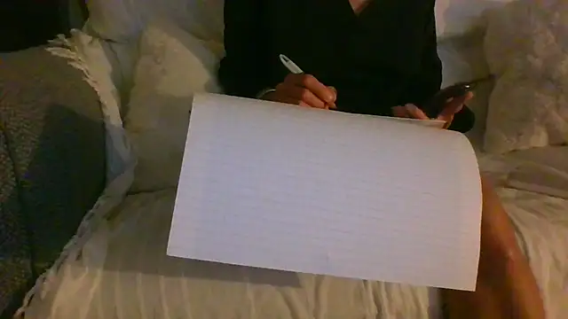 Valentinette online show from September 2025 07:37:02 PM