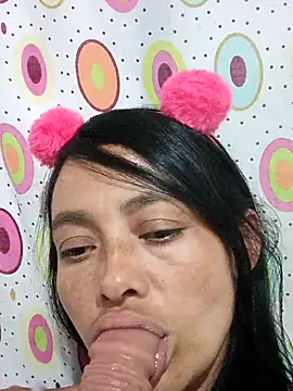 Snapshot of sarayulith chatting on January 2026 10:45:01 PM sarayulith online show from January 2026 10:45:01 PM