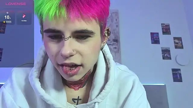 Snapshot of Alex_Vallley chatting on October 2025 09:45:02 PM Alex Vallley online show from October 2025 09:45:02 PM