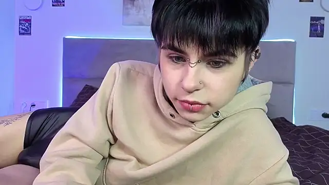 Snapshot of Alex_Vallley chatting on December 2025 11:01:02 PM Alex Vallley online show from December 2025 11:01:02 PM