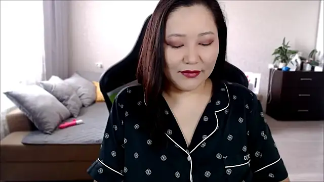 Snapshot of LisaAsianFlower chatting on March 2025 05:11:01 AM LisaAsianFlower online show from March 2025 05:11:01 AM