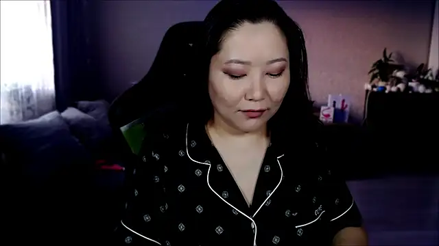 Snapshot of LisaAsianFlower chatting on March 2025 12:14:02 PM LisaAsianFlower online show from March 2025 12:14:02 PM