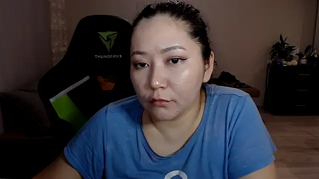 Snapshot of LisaAsianFlower chatting on March 2025 02:42:02 PM LisaAsianFlower online show from March 2025 02:42:02 PM