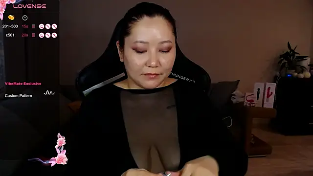 Snapshot of LisaAsianFlower chatting on March 2025 11:22:02 AM LisaAsianFlower online show from March 2025 11:22:02 AM