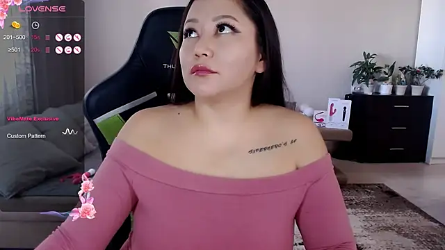 Snapshot of LisaAsianFlower chatting on September 2025 03:41:02 AM LisaAsianFlower online show from September 2025 03:41:02 AM