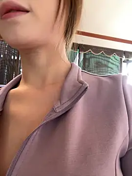 Snapshot of TOP_yoyo chatting on November 2025 08:38:01 AM TOP yoyo online show from November 2025 08:38:01 AM