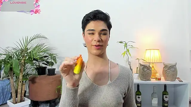 Snapshot of juanes_puthee chatting on February 2026 03:59:01 AM juanes puthee online show from February 2026 03:59:01 AM