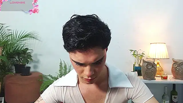 Snapshot of juanes_puthee chatting on March 2026 07:15:01 AM juanes puthee online show from March 2026 07:15:01 AM