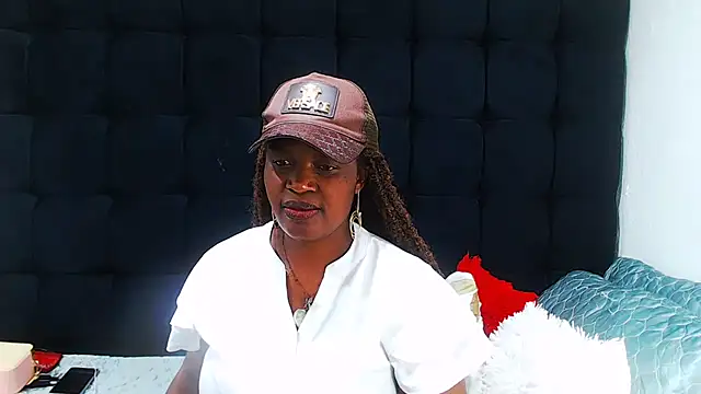 Snapshot of TaurusClitCake chatting on October 2025 09:53:01 AM TaurusClitCake online show from October 2025 09:53:01 AM