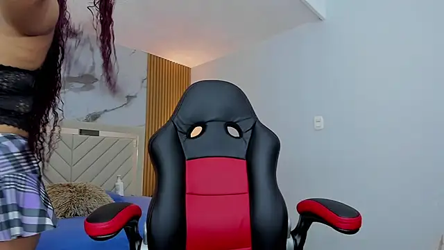 lisa prescot online show from October 2025 12:13:02 PM