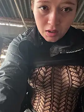 Karina Leon online show from January 2026 06:13:02 PM