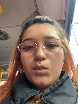 Snapshot of Karina_Leon chatting on April 2026 07:31:02 PM Karina Leon online show from April 2026 07:31:02 PM