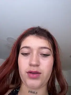 Snapshot of Karina_Leon chatting on May 2026 08:06:01 PM Karina Leon online show from May 2026 08:06:01 PM