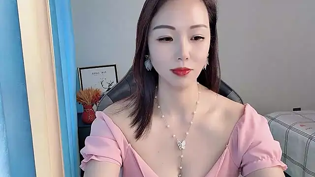 Snapshot of Dewluna chatting on March 2025 06:36:02 AM Dewluna online show from March 2025 06:36:02 AM