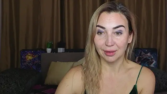 Kiss julli88I online show from January 2026 06:33:02 PM