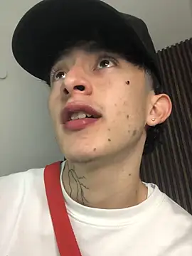 troy rouge online show from October 2025 07:00:01 PM