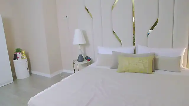 JaneRayan online show from April 2026 05:07:02 PM