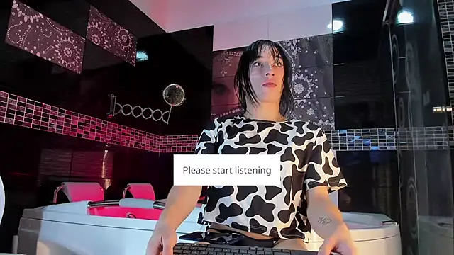 Snapshot of Small_Hot19 chatting on October 2025 10:47:02 AM Small Hot19 online show from October 2025 10:47:02 AM