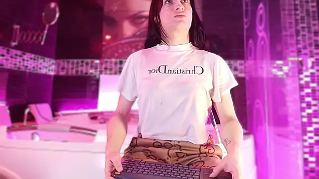 Snapshot of Small_Hot19 chatting on January 2026 09:23:02 AM Small Hot19 online show from January 2026 09:23:02 AM