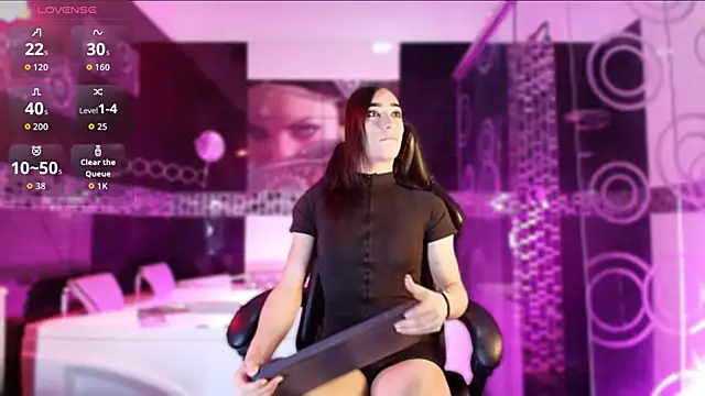 Small Hot19 online show from March 2026 11:10:01 AM