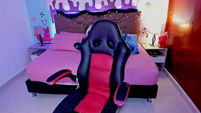  Lilly miller online show from December 2025 06:59:01 PM