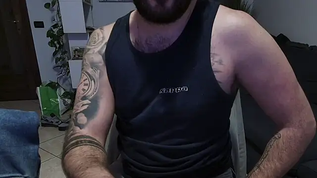 maialinofriuli online show from November 2025 10:54:02 PM