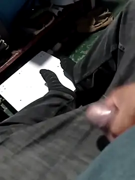 Snapshot of kevinkale chatting on April 2026 02:28:01 AM kevinkale online show from April 2026 02:28:01 AM