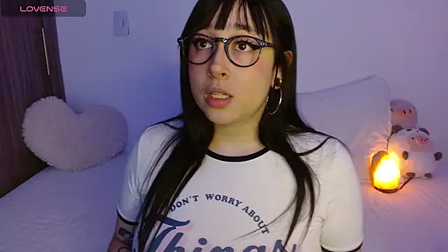 Oliviargf online show from October 2025 12:18:01 AM