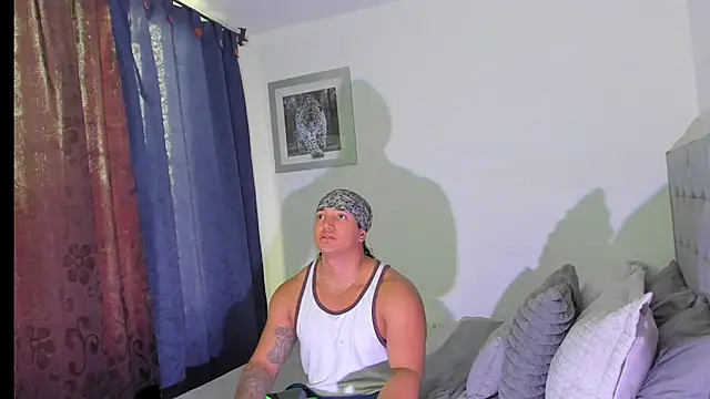 boys blackandwhite online show from November 2025 09:41:02 PM