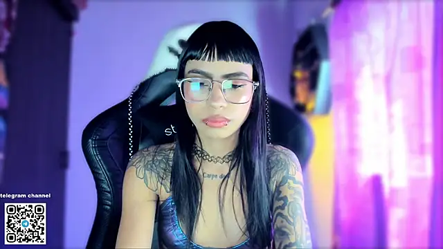 sofiafenty online show from January 2026 04:34:01 PM