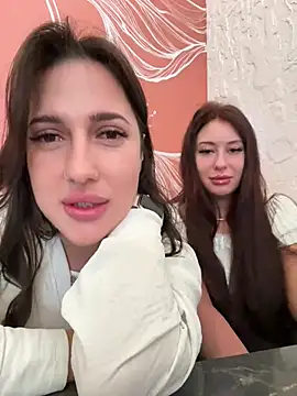 Snapshot of AleksandraRich chatting on March 2025 04:07:02 AM AleksandraRich online show from March 2025 04:07:02 AM