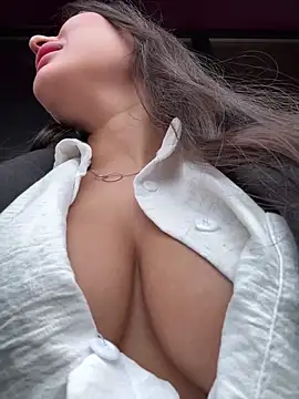 Snapshot of AleksandraRich chatting on March 2025 06:22:01 AM AleksandraRich online show from March 2025 06:22:01 AM