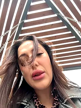 Snapshot of AleksandraRich chatting on September 2025 04:12:02 AM AleksandraRich online show from September 2025 04:12:02 AM