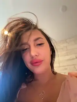 Snapshot of AleksandraRich chatting on October 2025 07:09:02 AM AleksandraRich online show from October 2025 07:09:02 AM