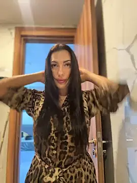 Snapshot of AleksandraRich chatting on November 2025 01:20:02 AM AleksandraRich online show from November 2025 01:20:02 AM