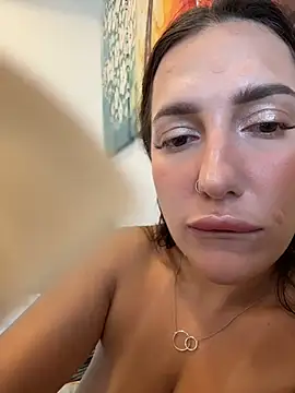 Snapshot of AleksandraRich chatting on January 2026 01:09:02 AM AleksandraRich online show from January 2026 01:09:02 AM