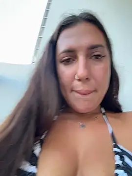 Snapshot of AleksandraRich chatting on March 2026 01:41:02 AM AleksandraRich online show from March 2026 01:41:02 AM