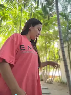 Snapshot of AleksandraRich chatting on March 2026 02:06:01 AM AleksandraRich online show from March 2026 02:06:01 AM