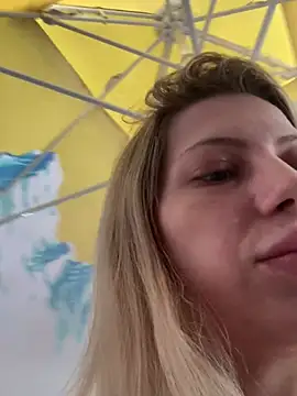 Snapshot of Alicedream5 chatting on March 2025 04:20:02 PM Alicedream5 online show from March 2025 04:20:02 PM