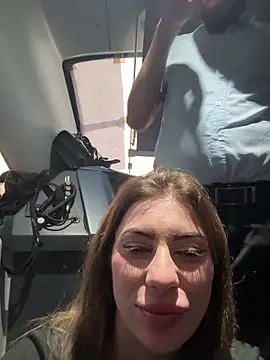 Snapshot of Alicedream5 chatting on October 2025 03:35:01 PM Alicedream5 online show from October 2025 03:35:01 PM