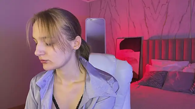  Vikky Moon  online show from October 2025 01:14:01 AM