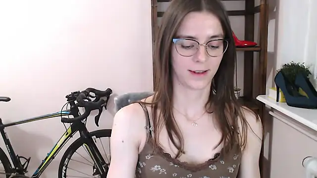 love megi online show from March 2026 07:49:02 PM