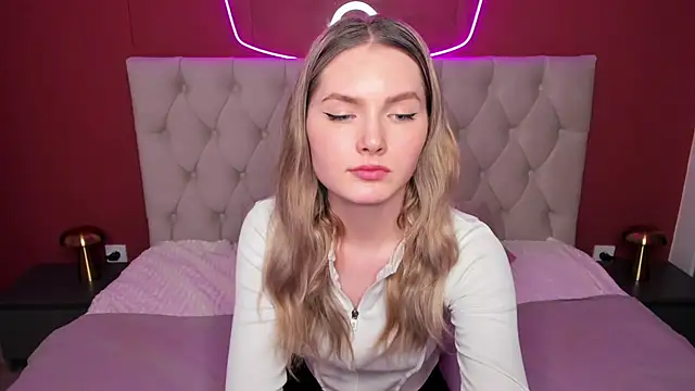 Snapshot of EvelineAmore chatting on March 2025 02:13:02 PM EvelineAmore online show from March 2025 02:13:02 PM