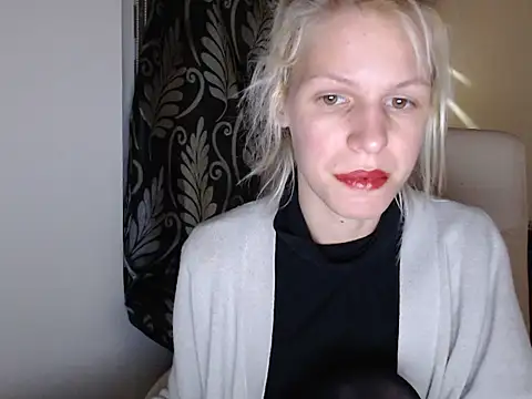 Snapshot of ElssaRush chatting on March 2025 06:15:02 PM ElssaRush online show from March 2025 06:15:02 PM