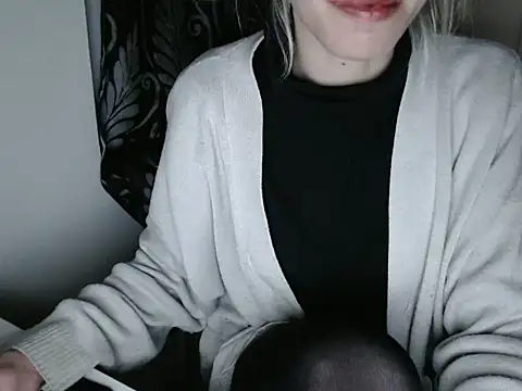 Snapshot of ElssaRush chatting on March 2025 12:37:02 AM ElssaRush online show from March 2025 12:37:02 AM