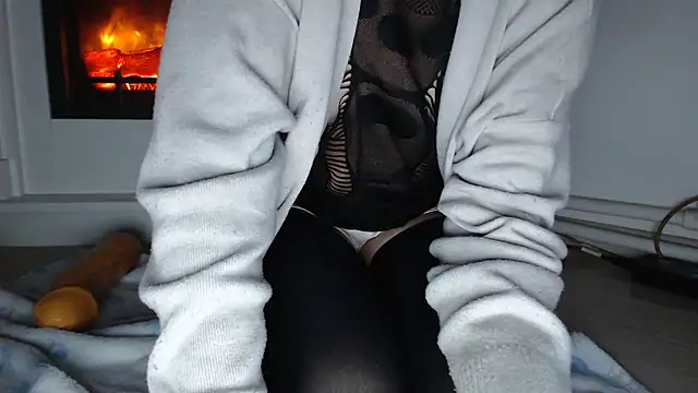 Snapshot of ElssaRush chatting on October 2025 11:46:01 PM ElssaRush online show from October 2025 11:46:01 PM